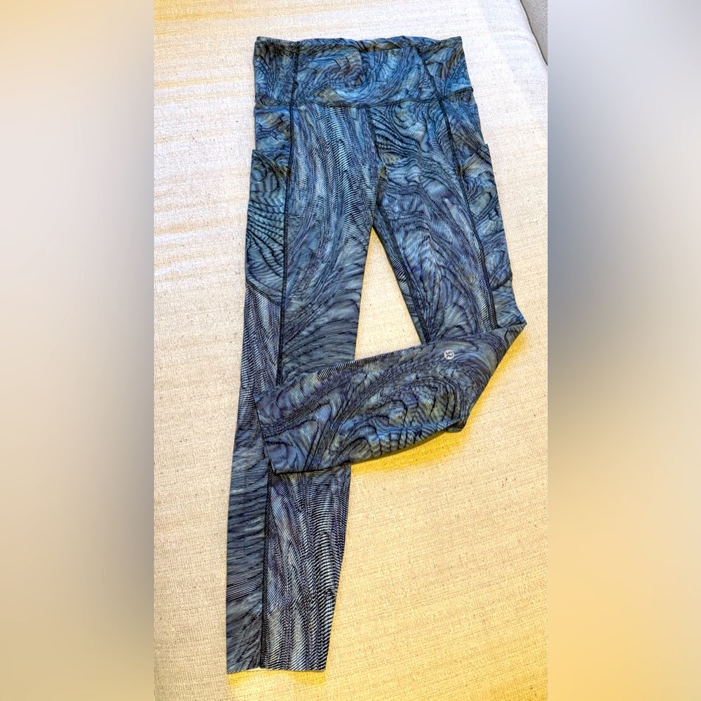 LULULEMON-